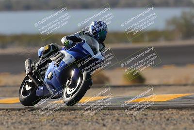 media/Dec-18-2022-SoCal Trackdays (Sun) [[8099a50955]]/Turn 14 (940am)/